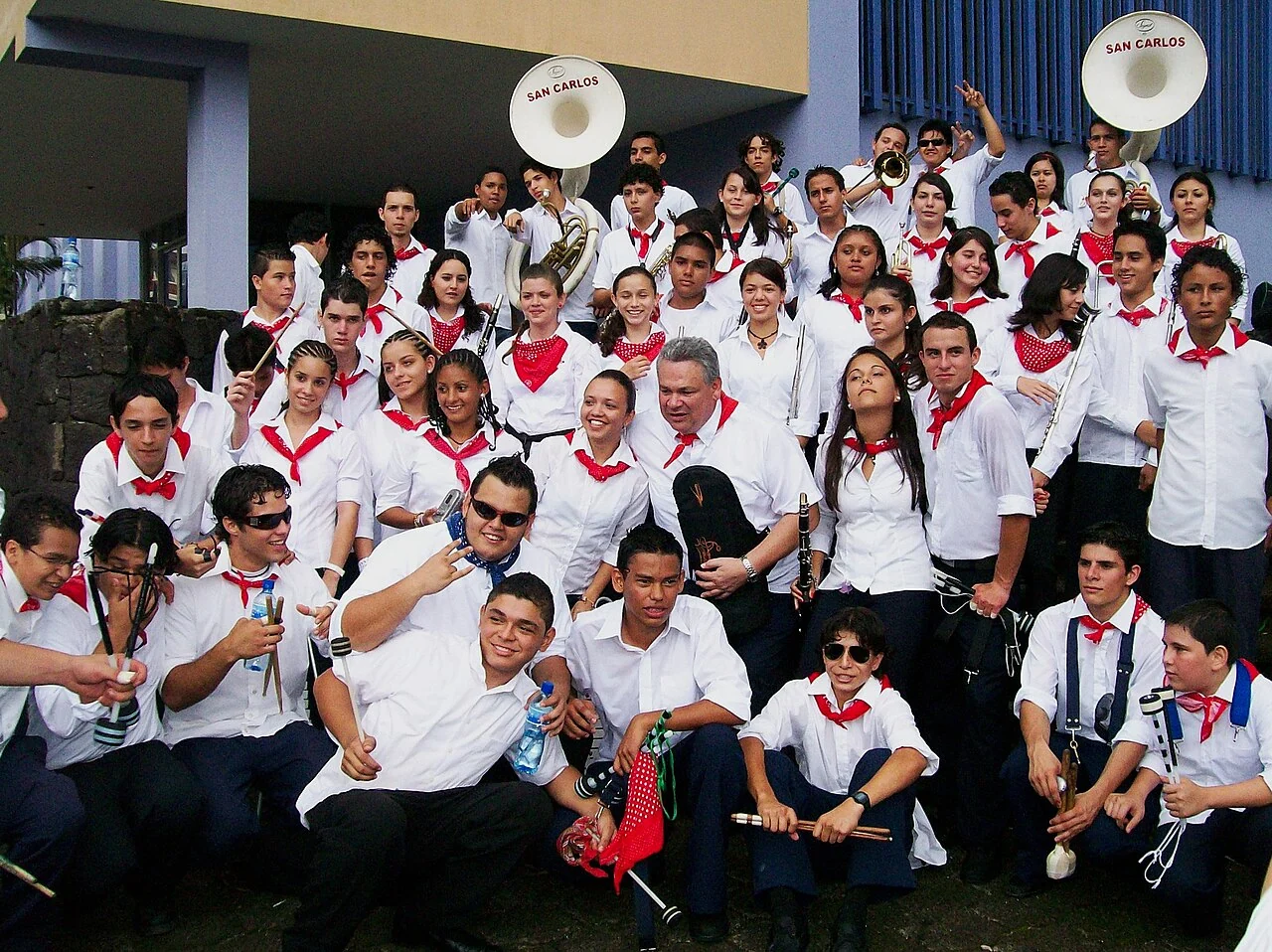 Archivo: participantes en una celebración de la Independencia en Ciudad Quesada, 2008. No corresponde al acto actual.