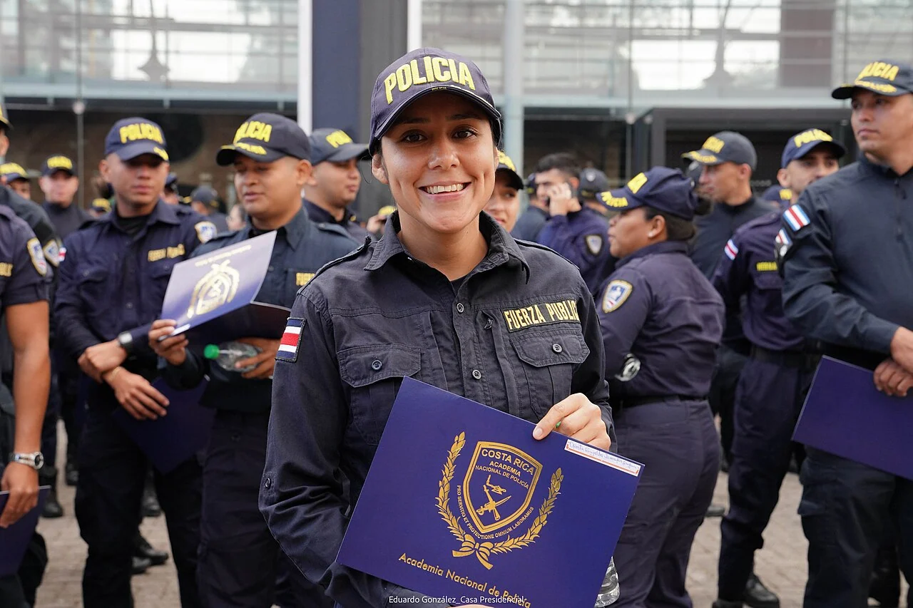 Imagen de contexto: Acto de graduación de policías en Costa Rica. Archivo, 2025-02-17. No corresponde al hecho actual.