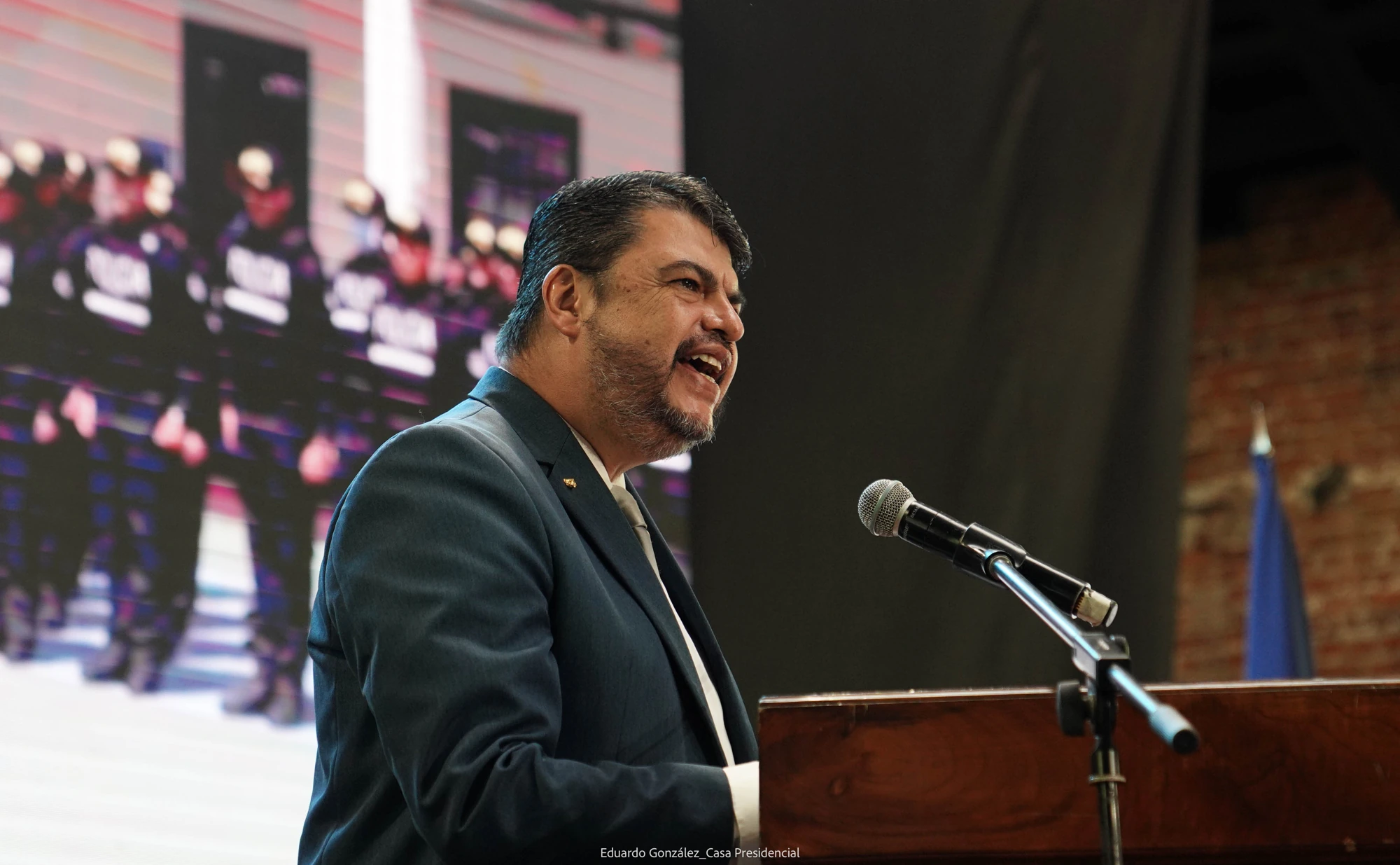 Archivo: Mario Zamora en la graduación de nuevos policías en la Antigua Aduana, 17 de febrero de 2025. No muestra su comparecencia legislativa sobre Crucitas.