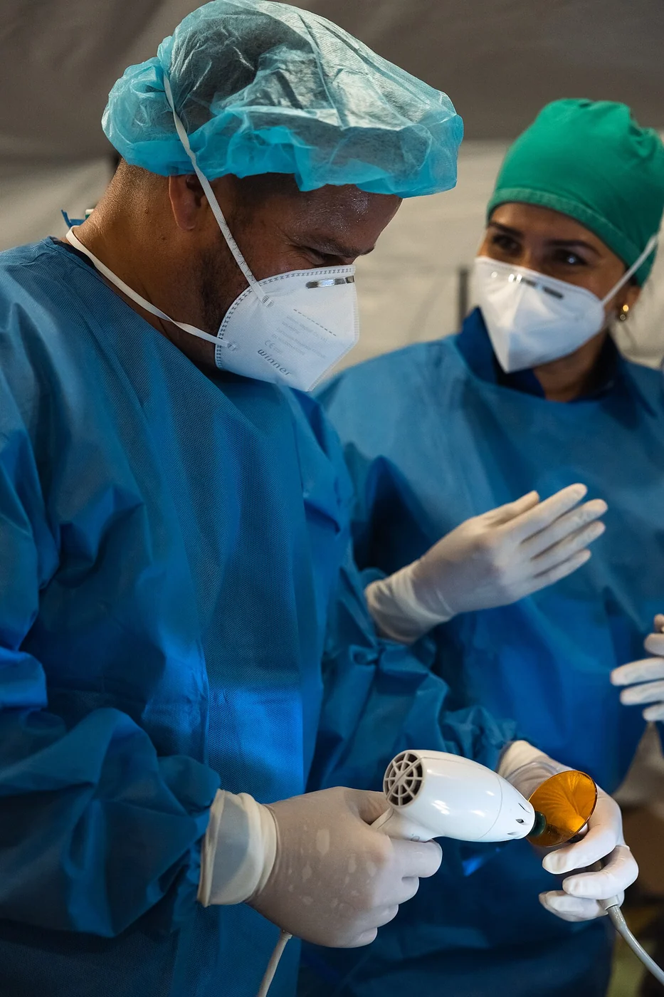 Archivo: atención odontológica durante la misión Continuing Promise en Limón, julio de 2024. Imagen de contexto sanitario, no de la protesta o campaña actual.