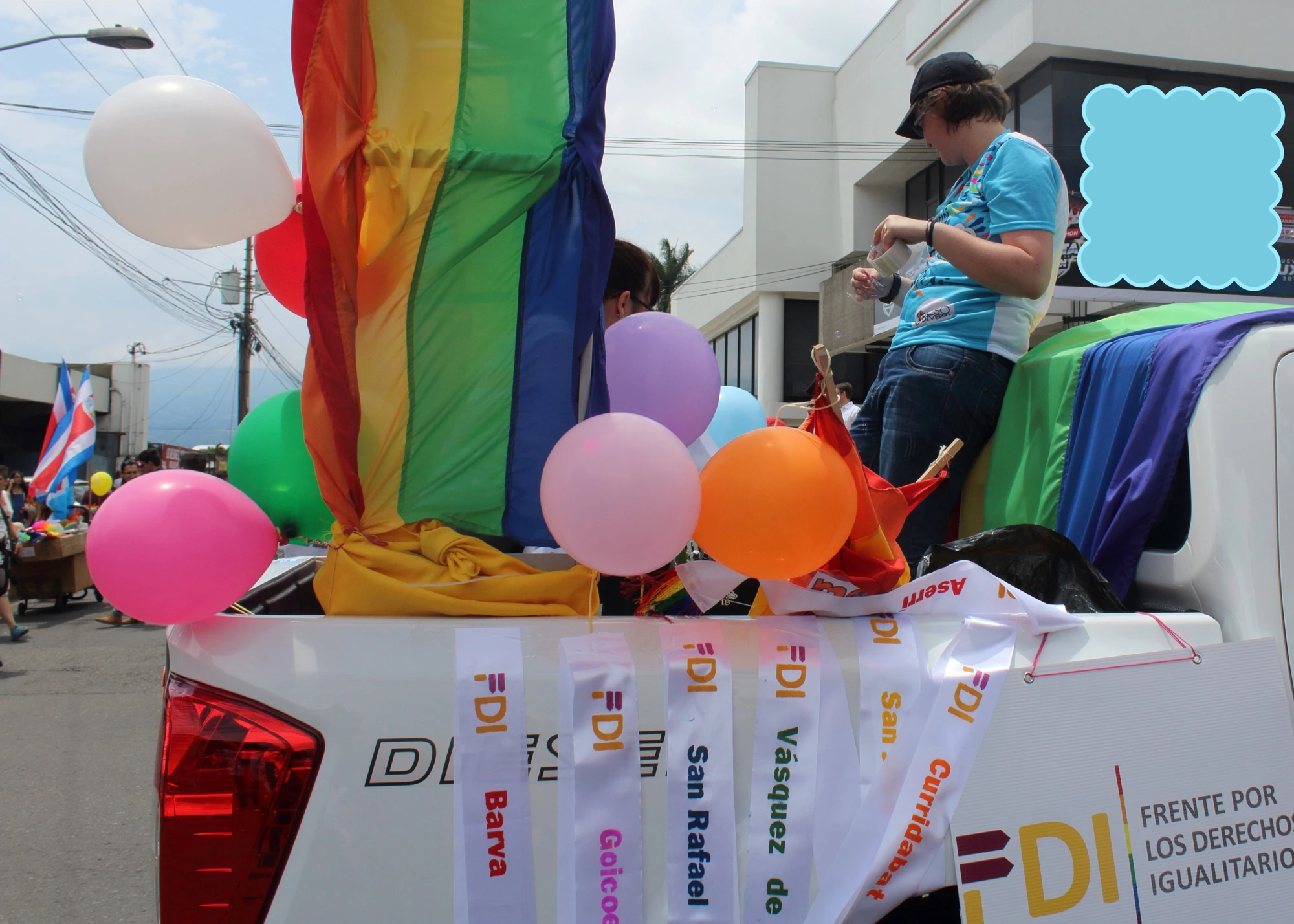 Archivo: carroza del Frente por los Derechos Igualitarios en la Marcha de la Diversidad, 26 de junio de 2016. No corresponde a la marcha de 2026.