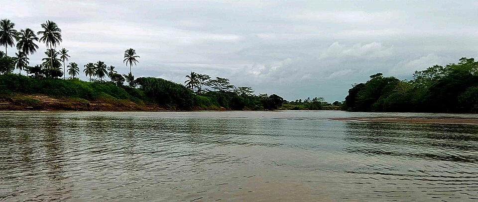 Archivo: río Sarapiquí al norte de Puerto Viejo, 2 de febrero de 2016. Contexto geográfico de uno de los cantones incluidos en la emergencia; no muestra las inundaciones ni daños de agosto de 2026.