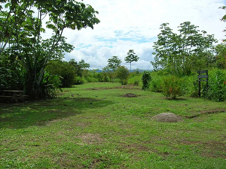 Archivo: sitio arqueológico Finca 6, Costa Rica, fotografiado en 2007. Contexto del patrimonio costarricense; no es una nueva inscripción de 2026.