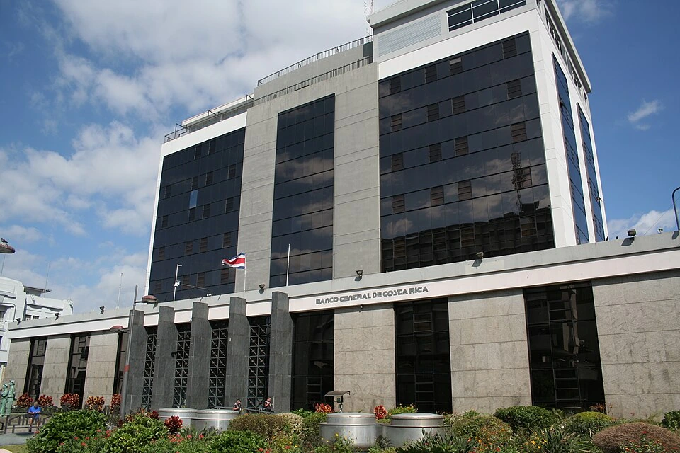 Archivo: edificio del Banco Central de Costa Rica, San José, 7 de enero de 2023. No corresponde a la presentación de las proyecciones de enero de 2026.